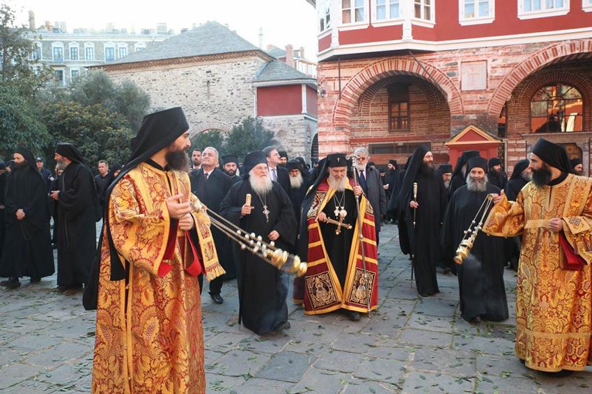 (Видео) Патријарх Иринеј у Манастиру Ватопеду на Светој Гори