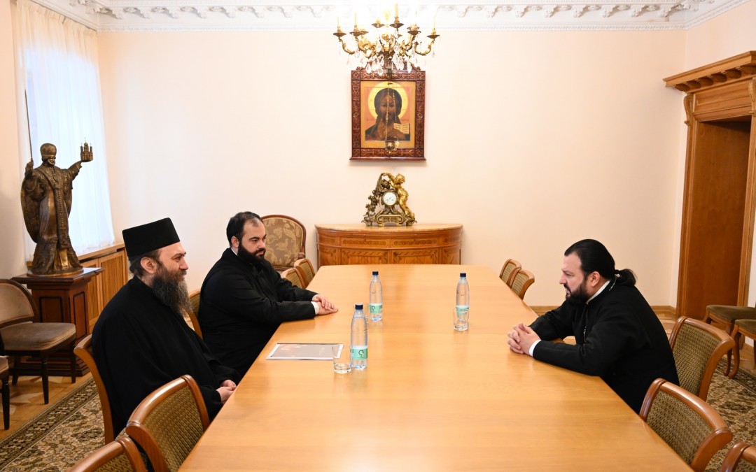 Игуман Хиландара у посети Руској цркви