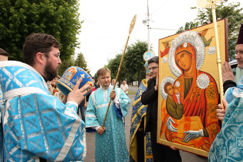 Копија иконе Богородице „Млекопитатељнице“ донешена у Белорусију (видео)