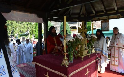 Део моштију Преподобног Јустина Ћелијског трајно пренет у Хиландар