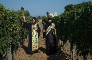 Молебан за почетак бербе у хиландарским виноградима
