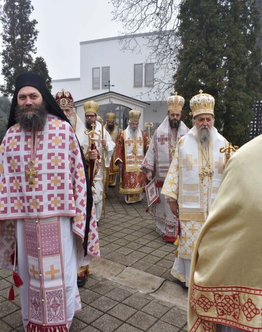 Архимандрит Методије на слави Епископа врањског Г. Пахомија