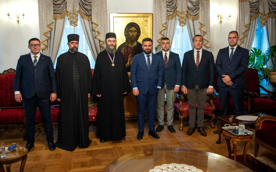 Игуману Методију уручен Крст вожда Ђорђа Стратимировића