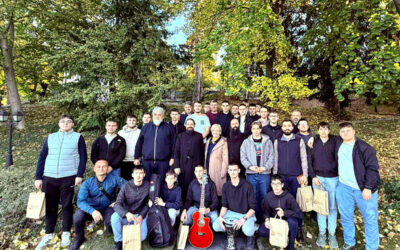 Професори и ученици Богословије Св. Кирила и Методија из Призрена у посети Задужбини Светог манастира Хиландара у Београду