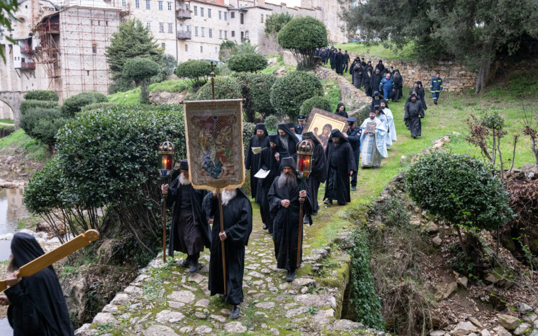 Свечано и литургијски обележени Крстовдан и Богојављење у манастиру Хиландару   