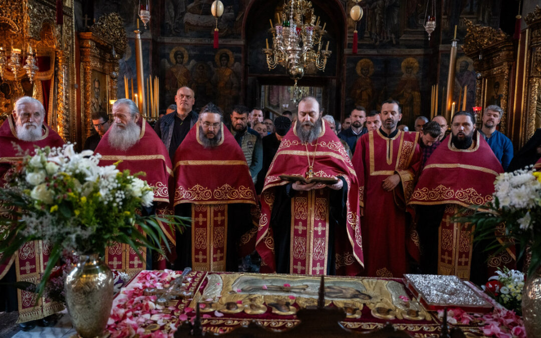 Богослужења Страсне седмице (фото-галерија)